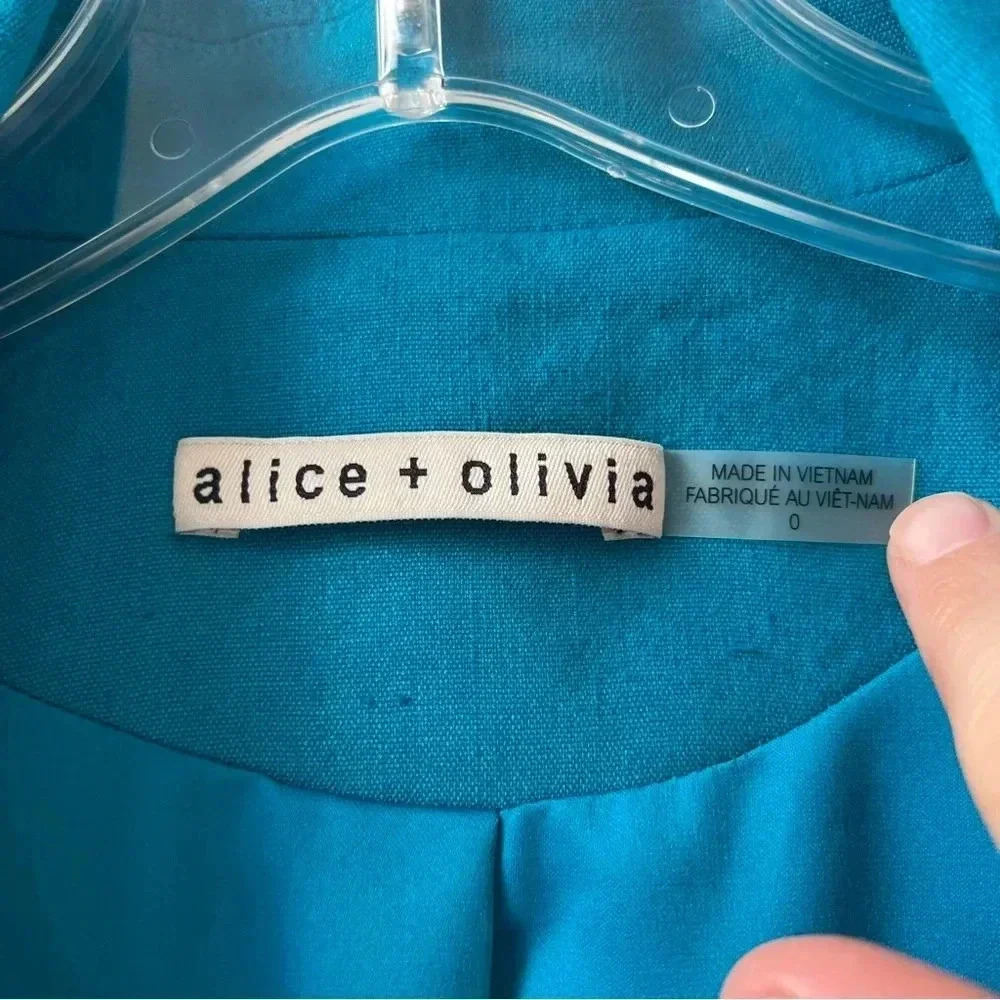 Alice + Olivia Pailey Fitted Notch Collar Blazer - Ocean Blue Linen - Size 0 - Picture 9 of 14